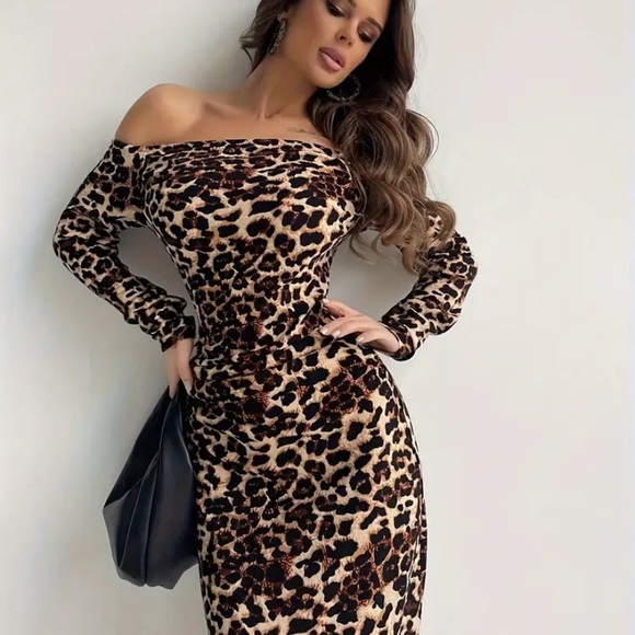 SHEIN• NWOT•Off the Shoulder Leopard Dress• Size L 8/10 - Picture 2 of 3